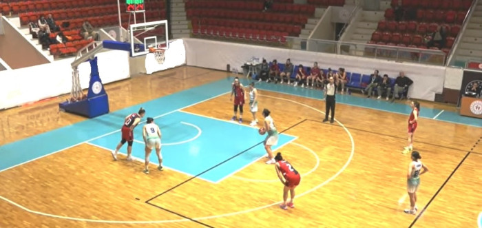 01 Adana Basketbol Kulübü play-off niyetine:85-58