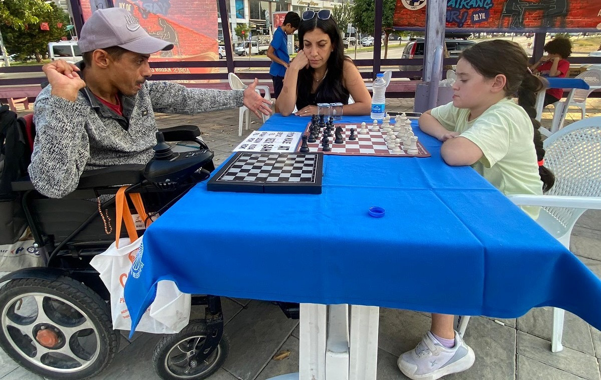 Seyhan'da ‘Sokakta Satranç Var’ etkinliği